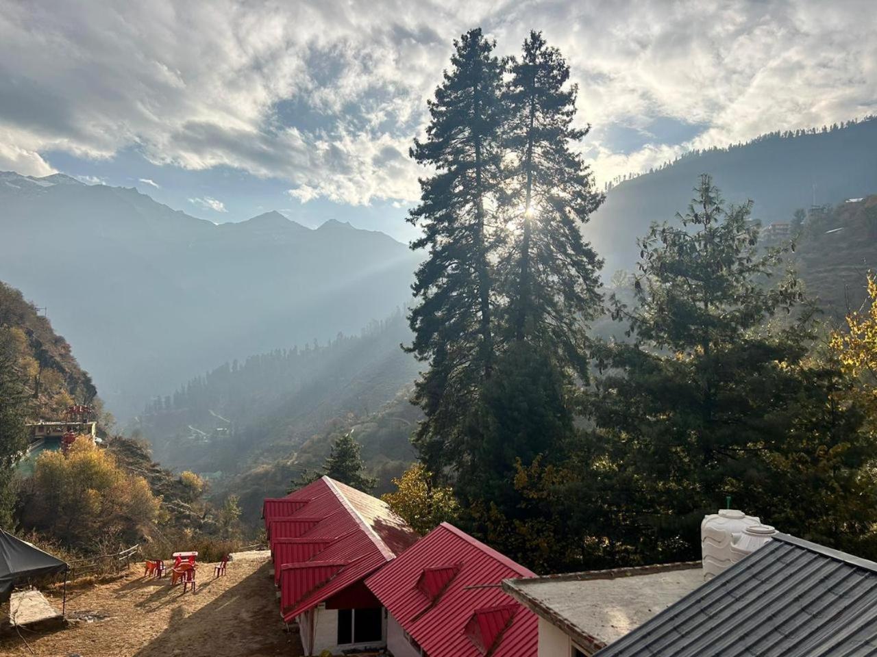 Hotel Lord Shiva Dimension Tosh Exterior foto