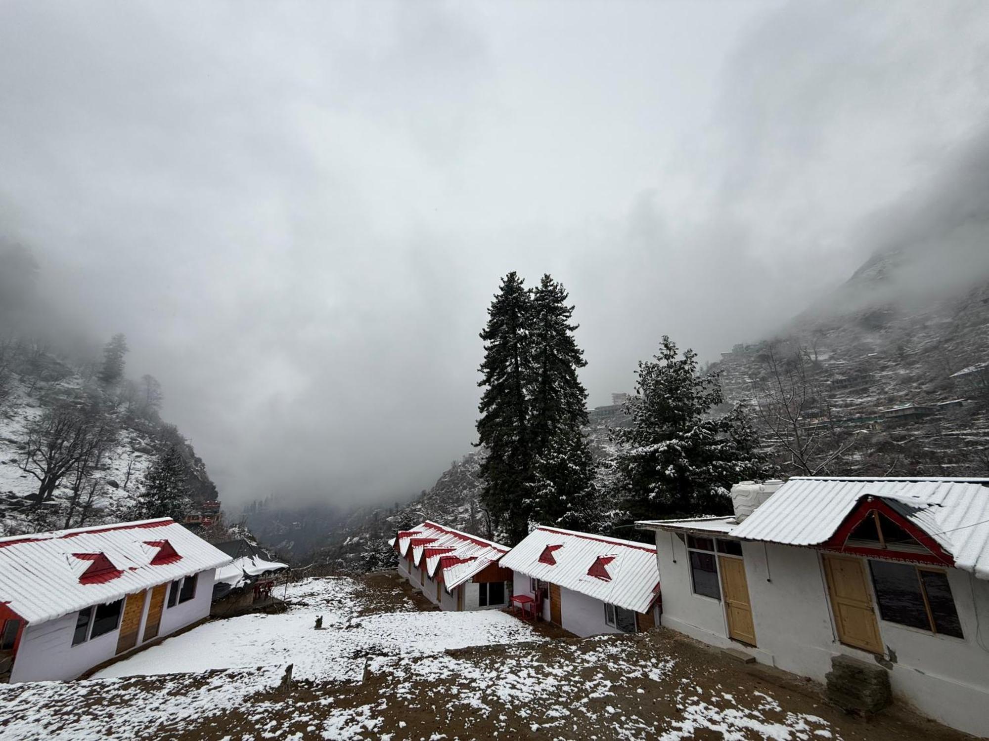 Hotel Lord Shiva Dimension Tosh Exterior foto